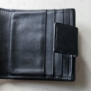 Vintage Salvatore Ferragamo Black Leather Bifold Wallet Coin Case c-22167  Flaw